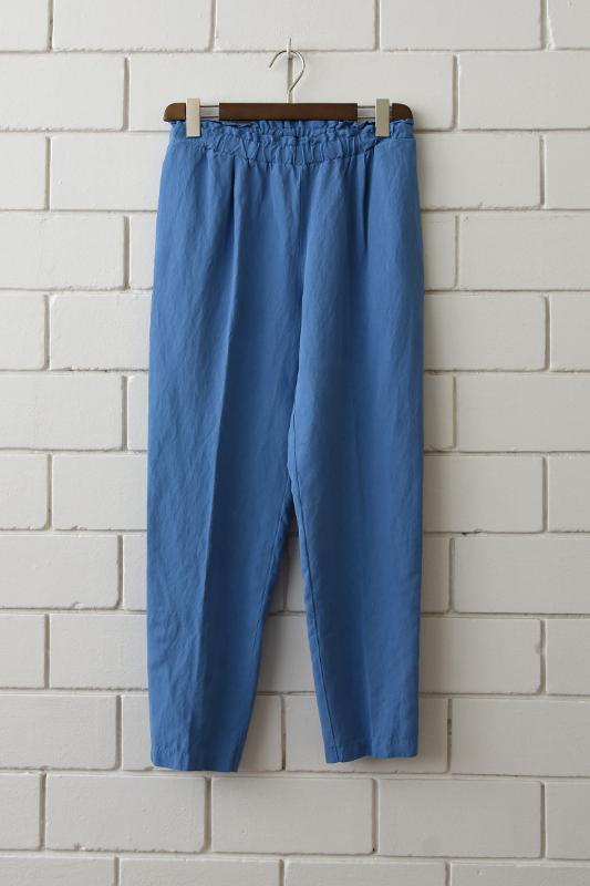 Pantaloni con vita elasticizzata