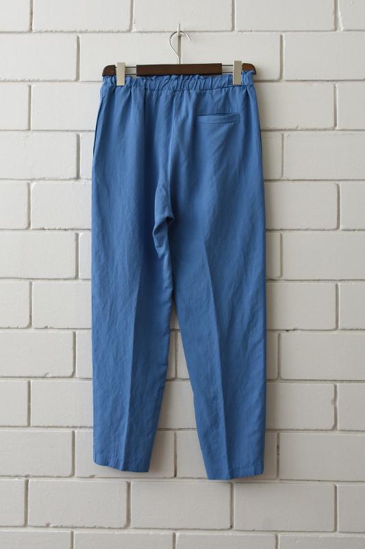 Pantaloni con vita elasticizzata