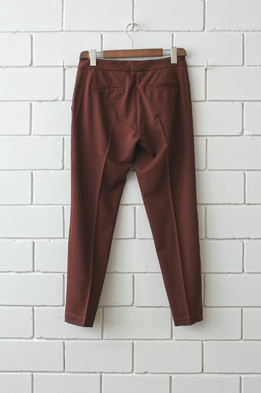 Pantalone stretto